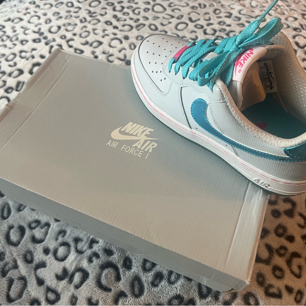 Nike Teal and Gray High-Top Sneakers - Picture 3 of 5